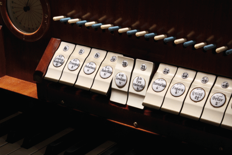 Spielbank der Sauer-Orgel. 
Quelle: Museum Pankow / Florian Unger, 2018